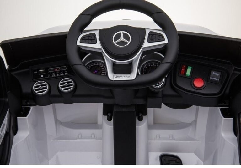 Mercedes Glc 63s 4x4 Crni Lakirani Auto Na Akumulator 6.jpg