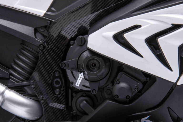 Motor Na Akumulator Bmw Hp4 White 9.jpg