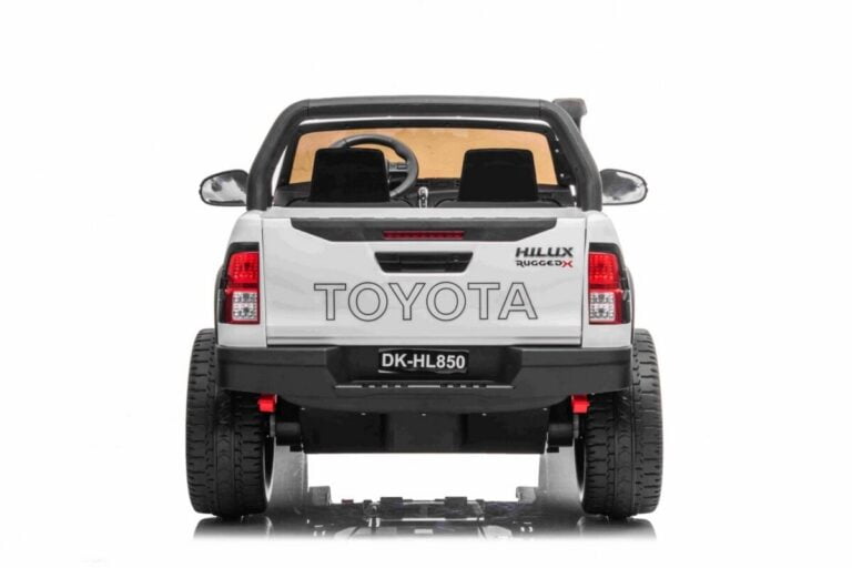 Toyota Hilux Bijela Auto Na Akumulator 5.jpg