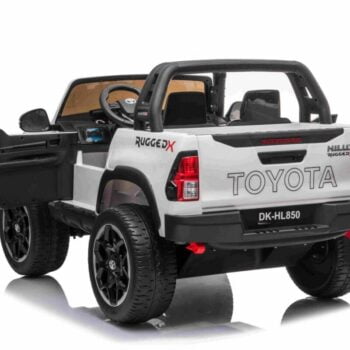 Toyota Hilux Bijela Auto Na Akumulator 7.jpg