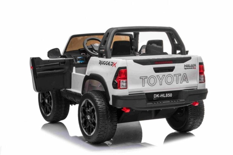 Toyota Hilux Bijela Auto Na Akumulator 7.jpg