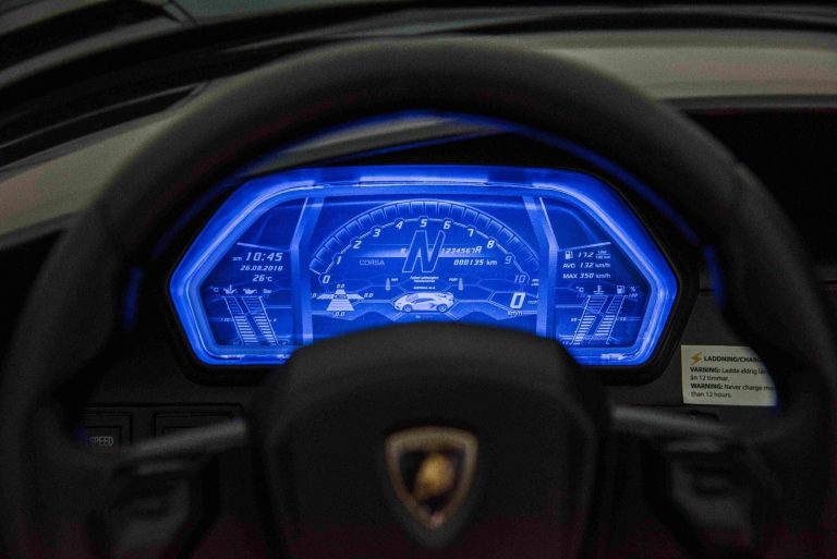 Lamborghini Aventador Drifter 24v Pearl White Licencirani Auto Na Akumulator 6.jpg