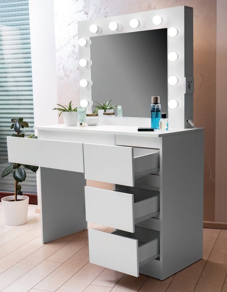Toaletni Stol – Hollywood Vanity 55