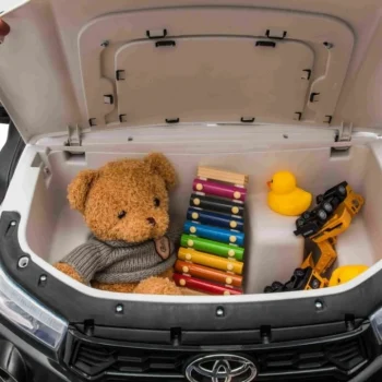 Toyota Hilux Bijela Auto Na Akumulator 9.jpg