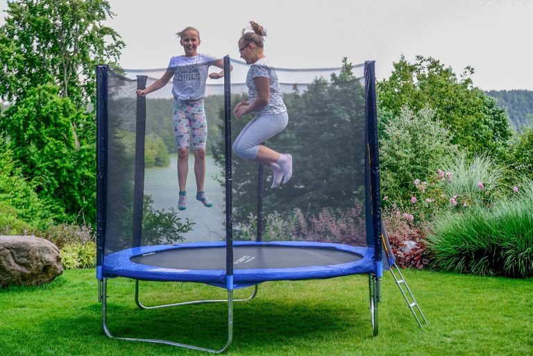 Pol Pl Trampolina Ogrodowa Dla Dzieci 252cm Funfit Z Siatka Zewnetrzna I Drabinka 841 41.jpg