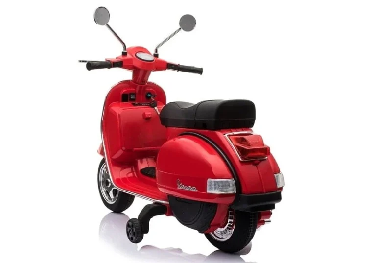 Vespa Crvena 2.jpg