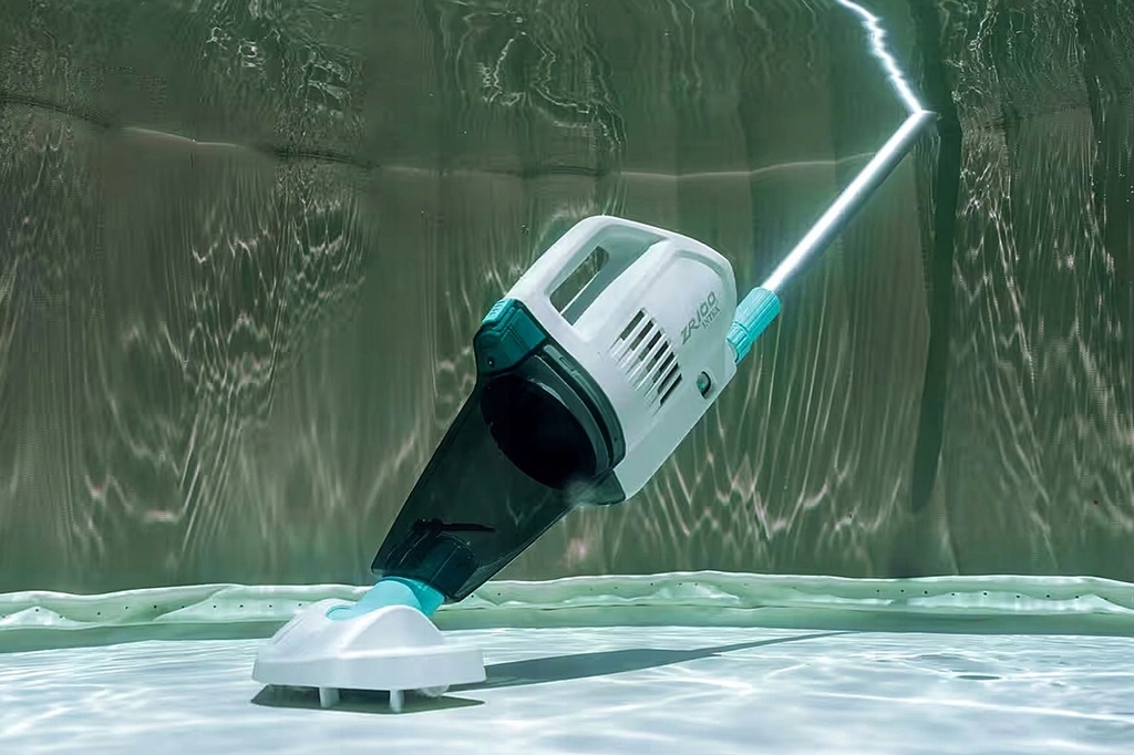 BREZŽIČNI SESALNIK ZA JACUZZI ZR100 INTEX 28626 Model 28626 enostaven za uporabo pri čiščenju bazenov