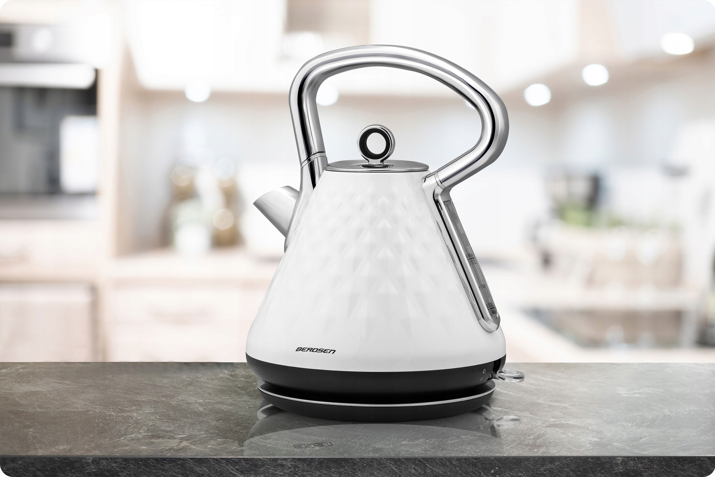 BREZŽIČNI ELEKTRIČNI GRELNIK VODE MODEN 1,7 L Globina izdelka 23 cm