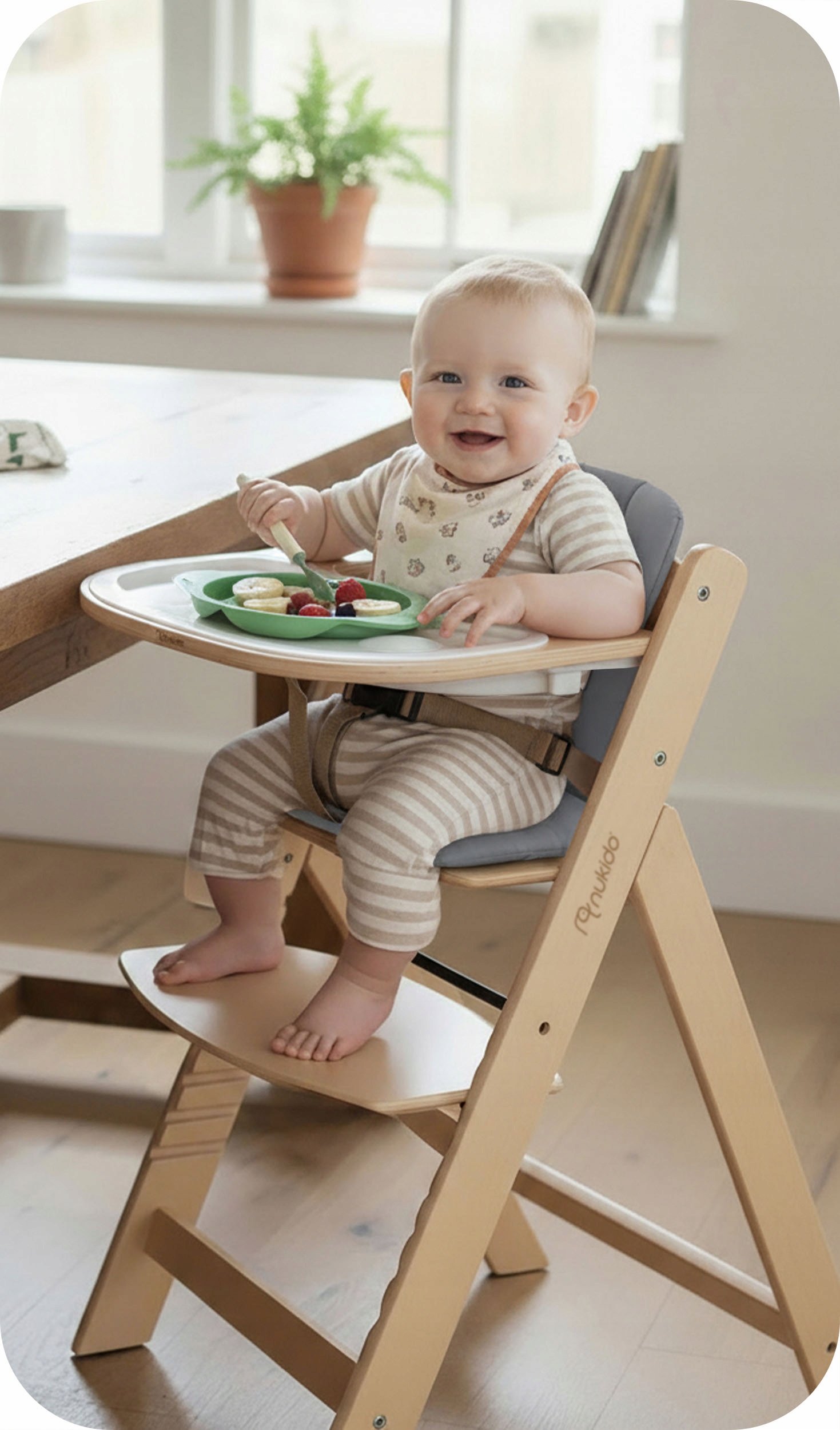 LESENA PLOŠČA ZA OTROŠKI STOL Z MOČNIMI NASTAVLJIVIMI TRAKOVI Nukido EAN (GTIN) 5903890630621