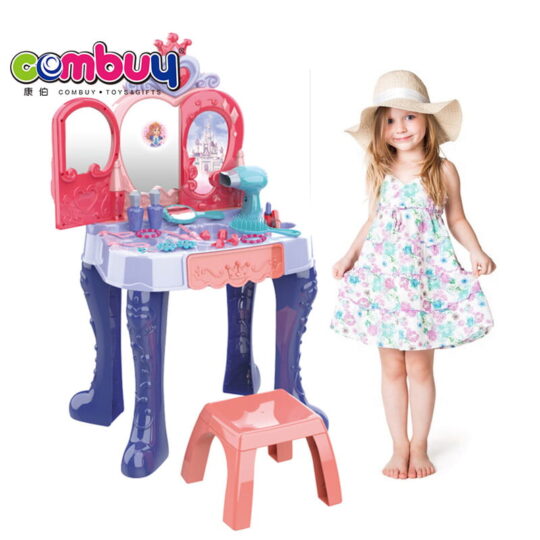 Interaktivna otroška toaletna mizica - Vila