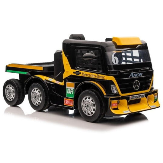 Akumulatorski tovornjak s prikolico - Mercedes Axor rumene barve