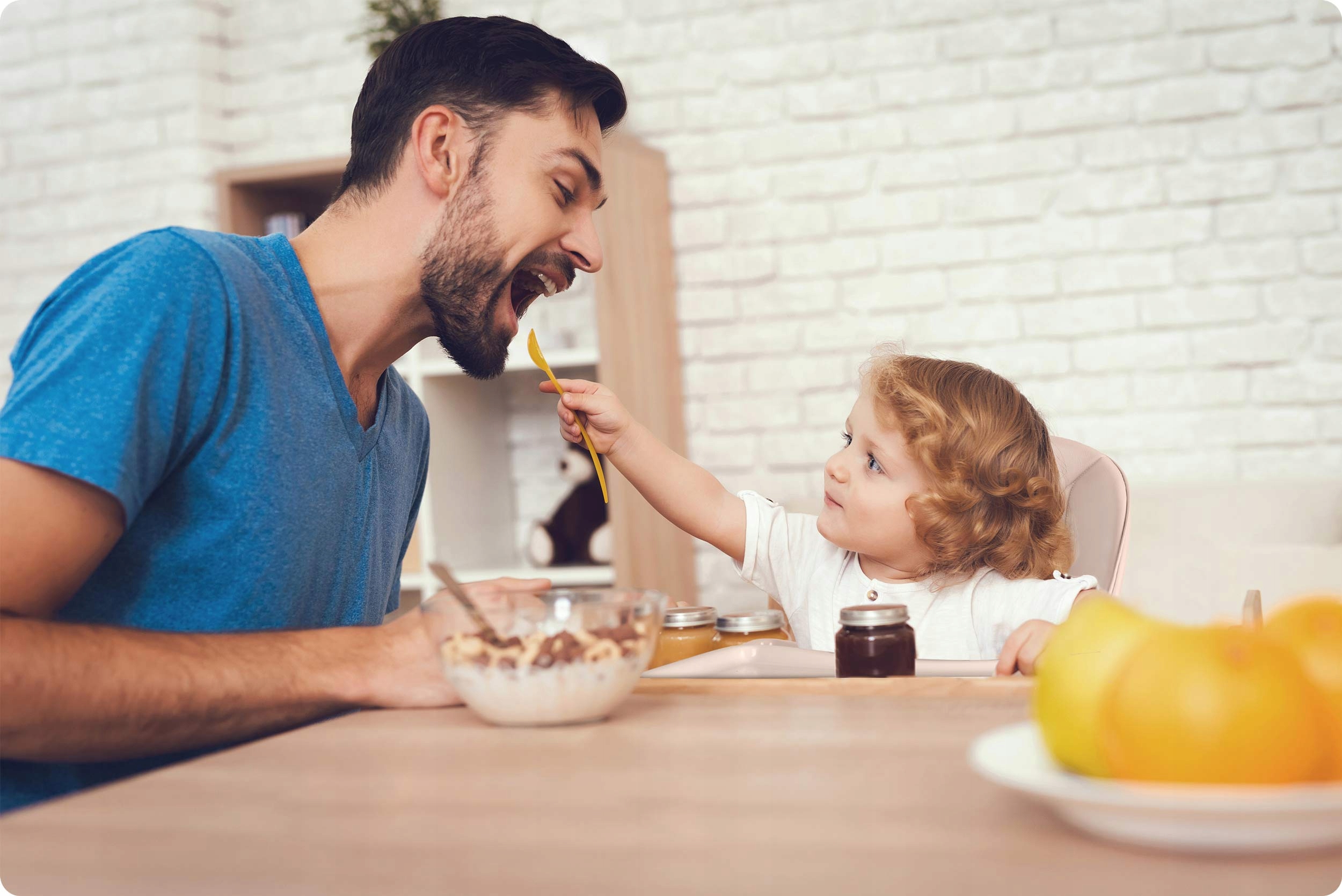 Otroški stolček, nastavljiv sedež, pladenj 3 v 1 Globina izdelka: 70 cm