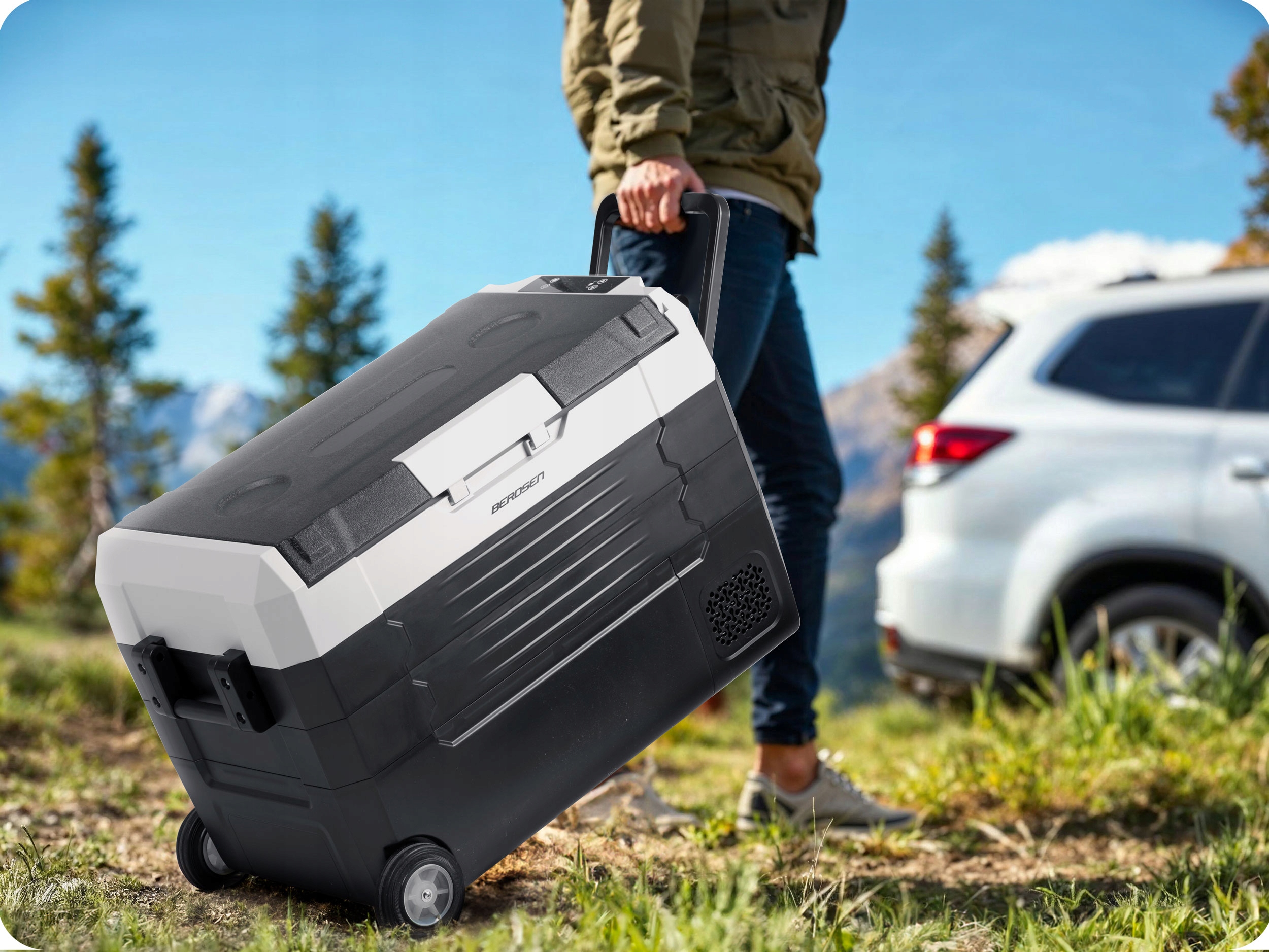 AVTO KOMPRESORSKI POTOVALNI HLADILNIK 40L ZAMRZOVALNIK 12V 100-240V Moč 45 W