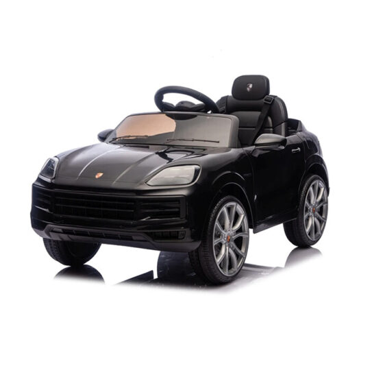 Porsche Cayenne črne barve - avtomobil na baterije