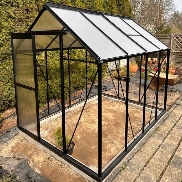 Staklenik Polikarbonatni 183x245cm Crni Cultivo Live.jpg