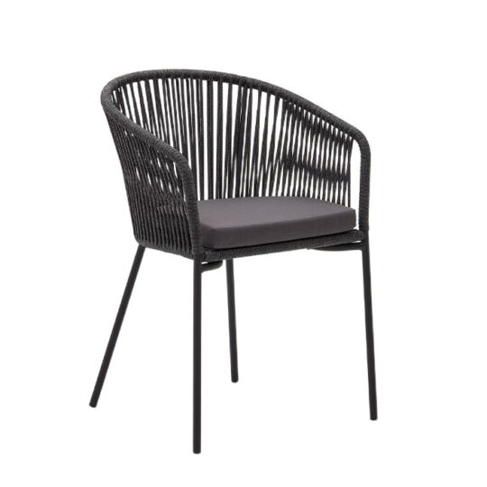 Vrtni stol Yanet črn - Kave Home