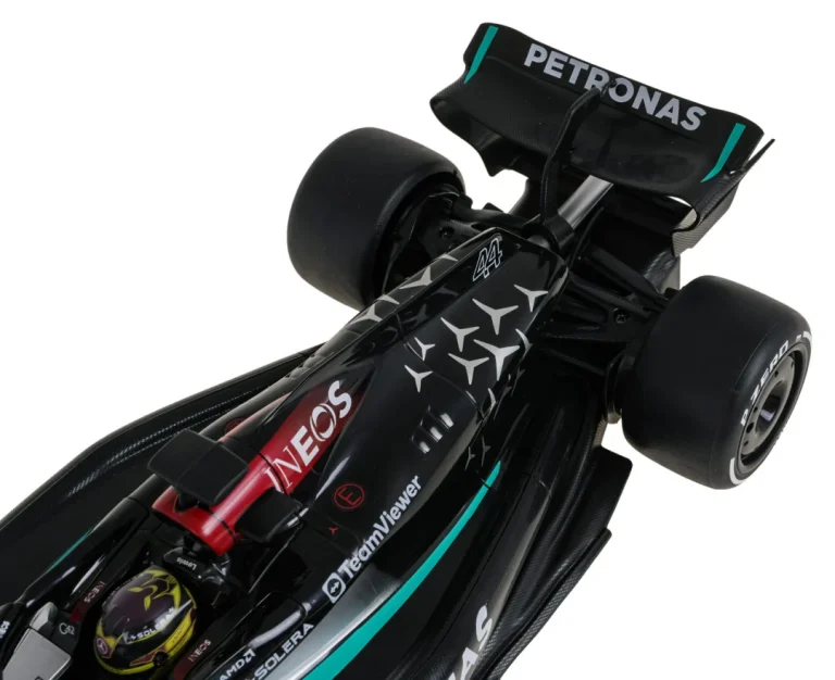 1:12 Mercedes Amg F1 W15 E Performance Crni Rastar Auto Na Daljinsko Upravljanje, Crna 16