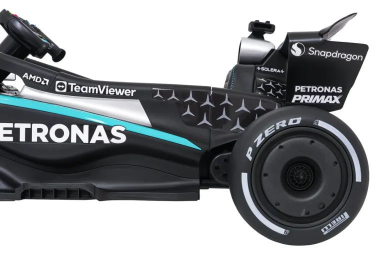 Amg Petronas F1 Na Akumulator Crni + Daljinski 25