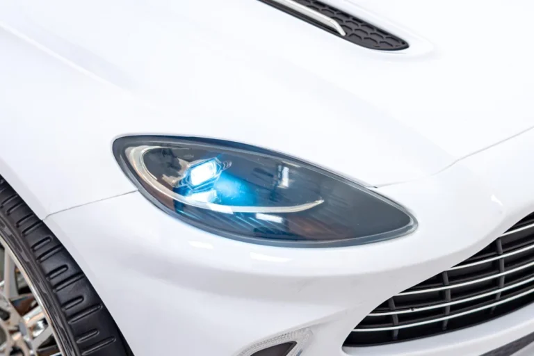 Aston Martin Dbx Dječja Kolica Na Baterije, Bijela + Daljinski Upravljač + Eva Pegla + Sigurnosni 17