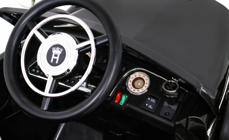Audi Horch 930v Srebrni Retro Automobil 11