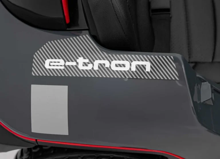 Audi Rsq E Tron Sivo Vozilo 23