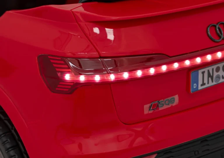 Audi Sq8 Crveno Vozilo 28