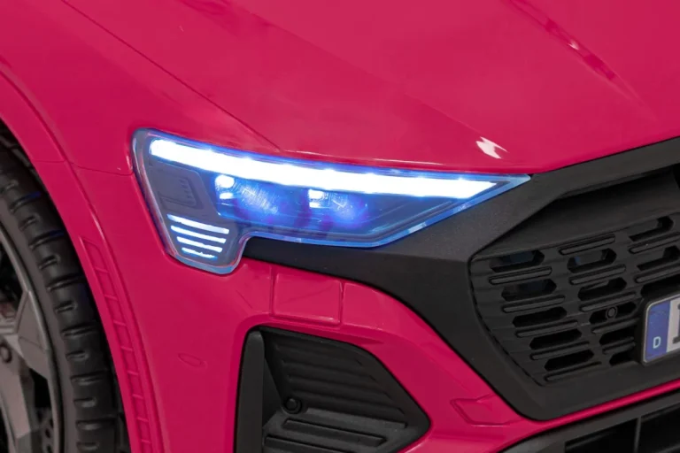Audi Sq8 Ružičasto Vozilo 26