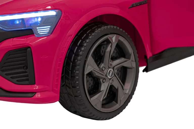 Audi Sq8 Ružičasto Vozilo 28