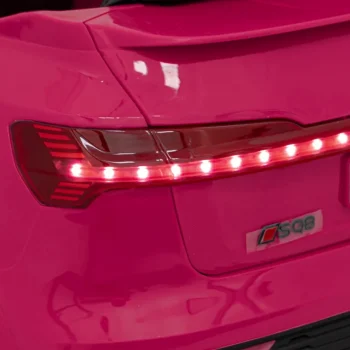 Audi Sq8 Ružičasto Vozilo 29