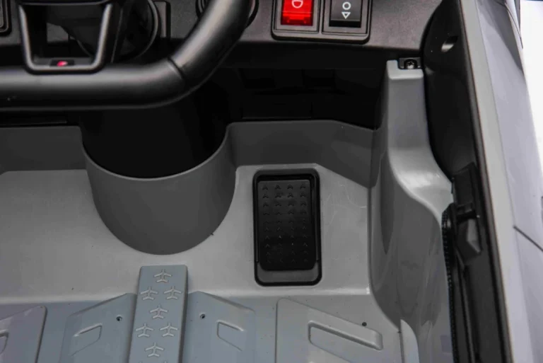 Audi Sq8 Sivo Vozilo 17