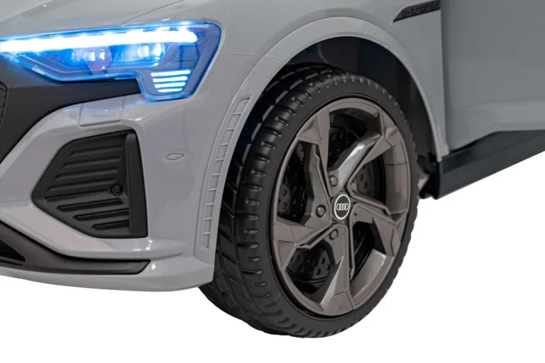 Audi Sq8 Sivo Vozilo 30