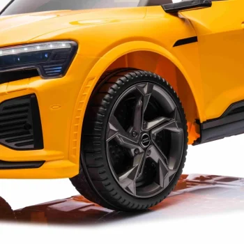 Audi Sq8 žuto Vozilo 19