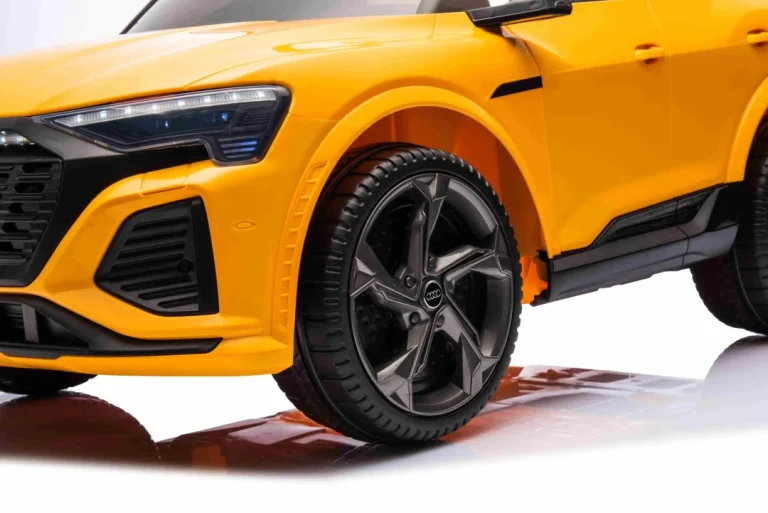 Audi Sq8 žuto Vozilo 19