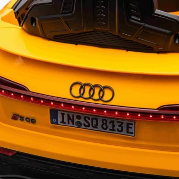 Audi Sq8 žuto Vozilo 31
