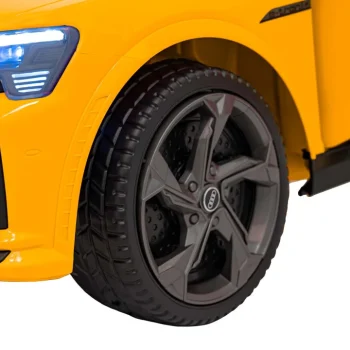 Audi Sq8 žuto Vozilo 36