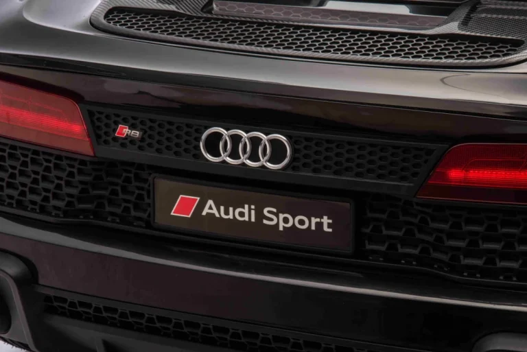 Audi Spyder R8 Lift Crno Vozilo 41
