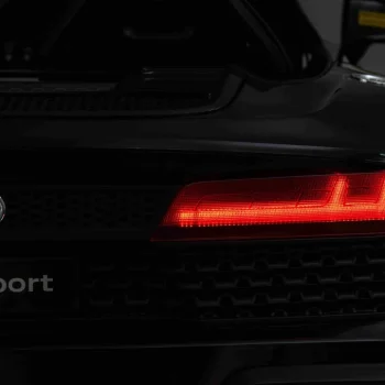 Audi Spyder R8 Lift Crno Vozilo 47