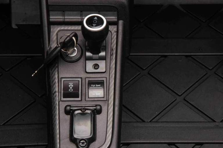 Audi Spyder R8 Lift Plavo Vozilo 37