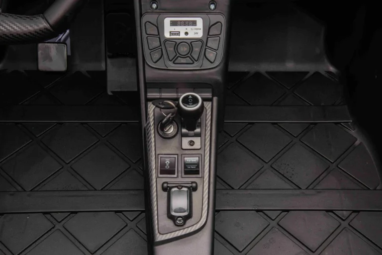 Audi Spyder R8 Lift Strong Na Akumulator, Crni 33