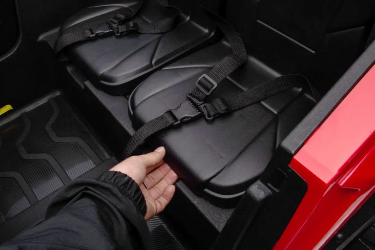 Automobil Na Baterije S618 Crveni 4x4 Auto Na Akumulator 11