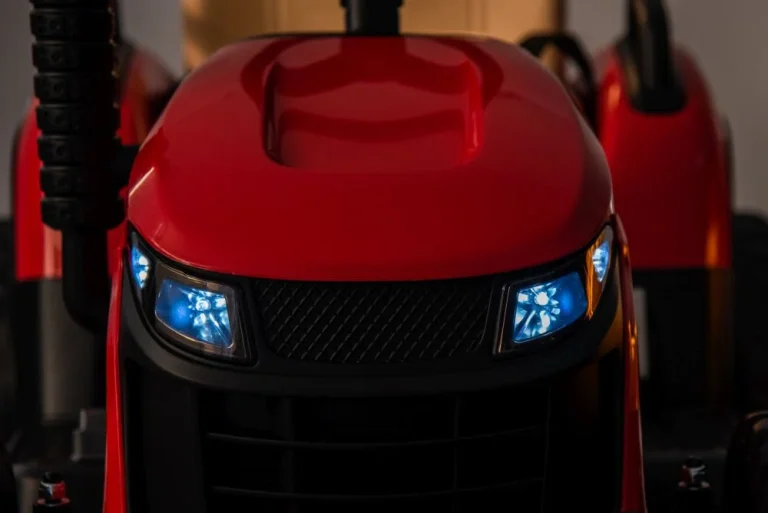 Bbh 030 Crveni Akumulatorski Traktor Auto Na Akumulator 18