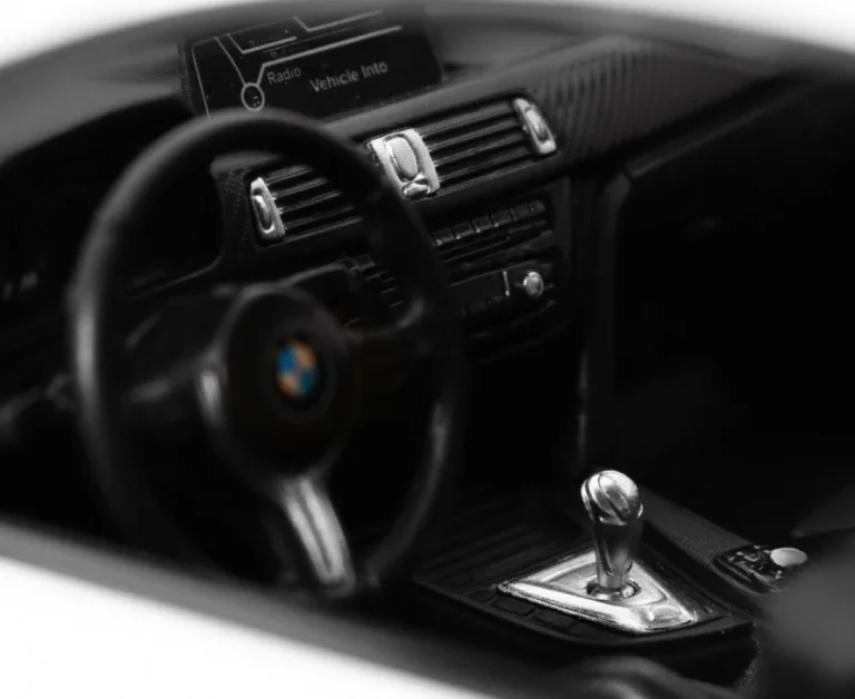Bmw M4 Coupe Bijeli Rastar Model 1:14 Automobil Na Daljinsko Upravljanje + 2,4 Ghz, Bijela 4