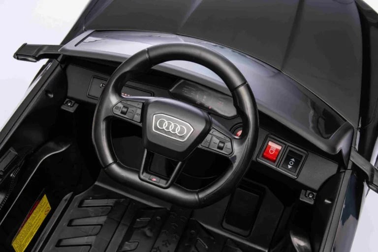 Crno Vozilo Audi Sq8 13