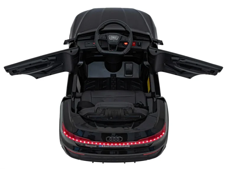 Crno Vozilo Audi Sq8 19
