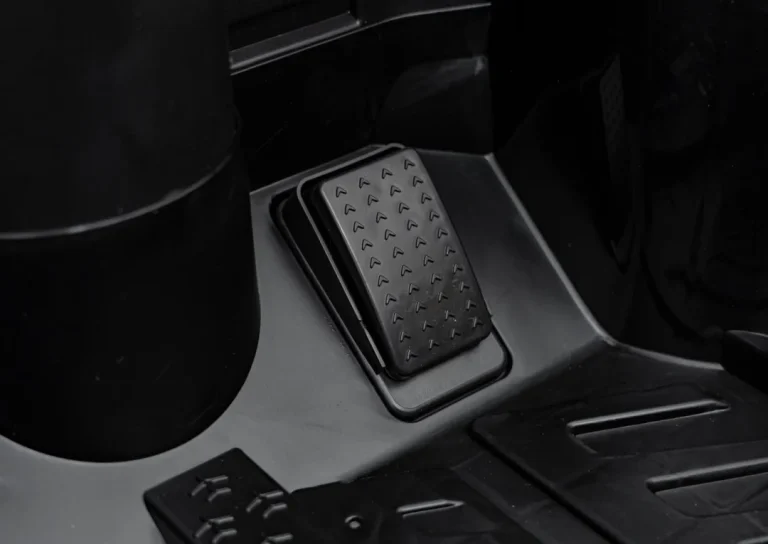 Crno Vozilo Audi Sq8 23