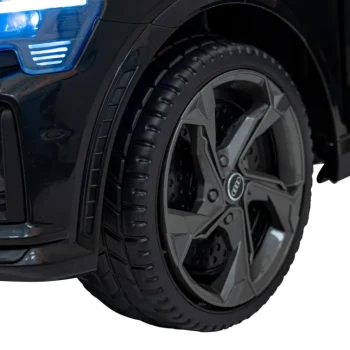 Crno Vozilo Audi Sq8 26