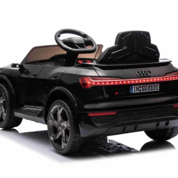 Crno Vozilo Audi Sq8 3