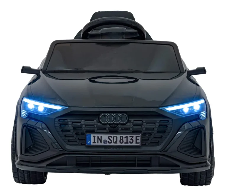 Crno Vozilo Audi Sq8 8