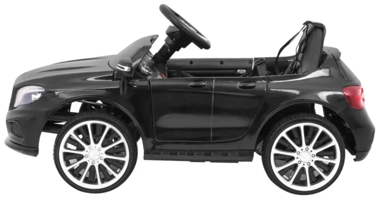 Crno Vozilo Mercedes Amg Gla 45 4
