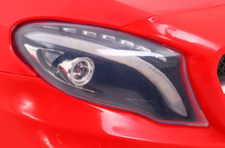 Crveno Vozilo Mercedes Amg Gla 45 12
